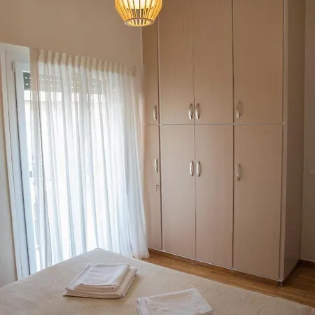 3c's-central, Cosy, Convenient To Airport 24/7 Apartment