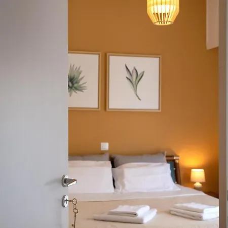 3c's-central, Cosy, Convenient To Airport 24/7 * Athens
