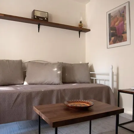 Apartment 3c's-central, Cosy, Convenient To Airport 24/7 *