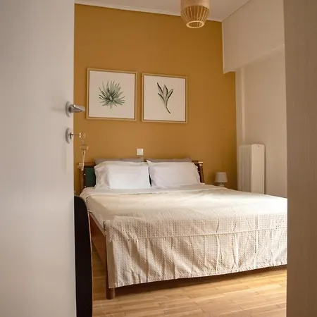 Apartment 3c's-central, Cosy, Convenient To Airport 24/7 Athens